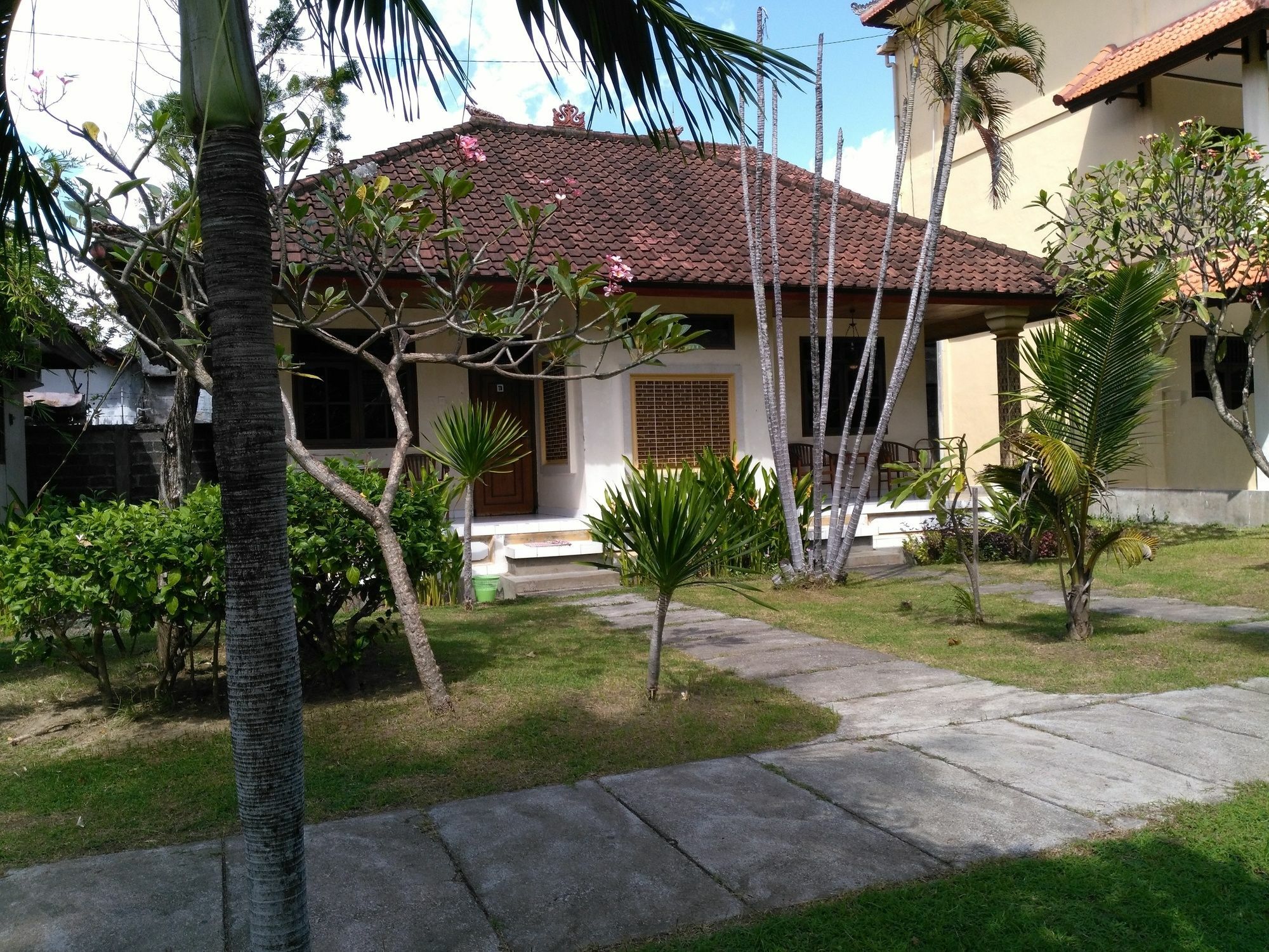 Mekar Jaya Bungalows 꾸따 외부 사진